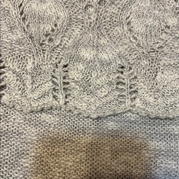 Dots Gray White Blend Deep V Crochet Knit Sweater Tunic Top NWT - Picture 7 of 11